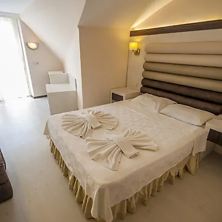 Otel Alinda 3*